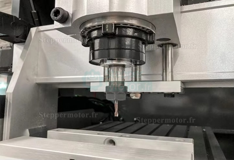Moteur de broche CNC &agrave; refroidissement par air GDZ120x103-6 220 V/380 V 6 kW 18&nbsp;000 tr/min Pince ER32 400 Hz